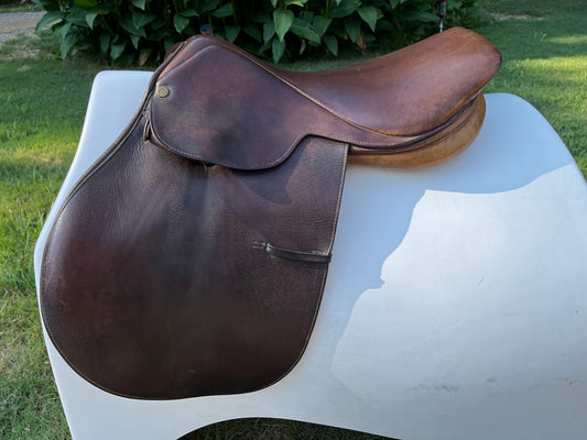 Collegiate Close Contact Saddle