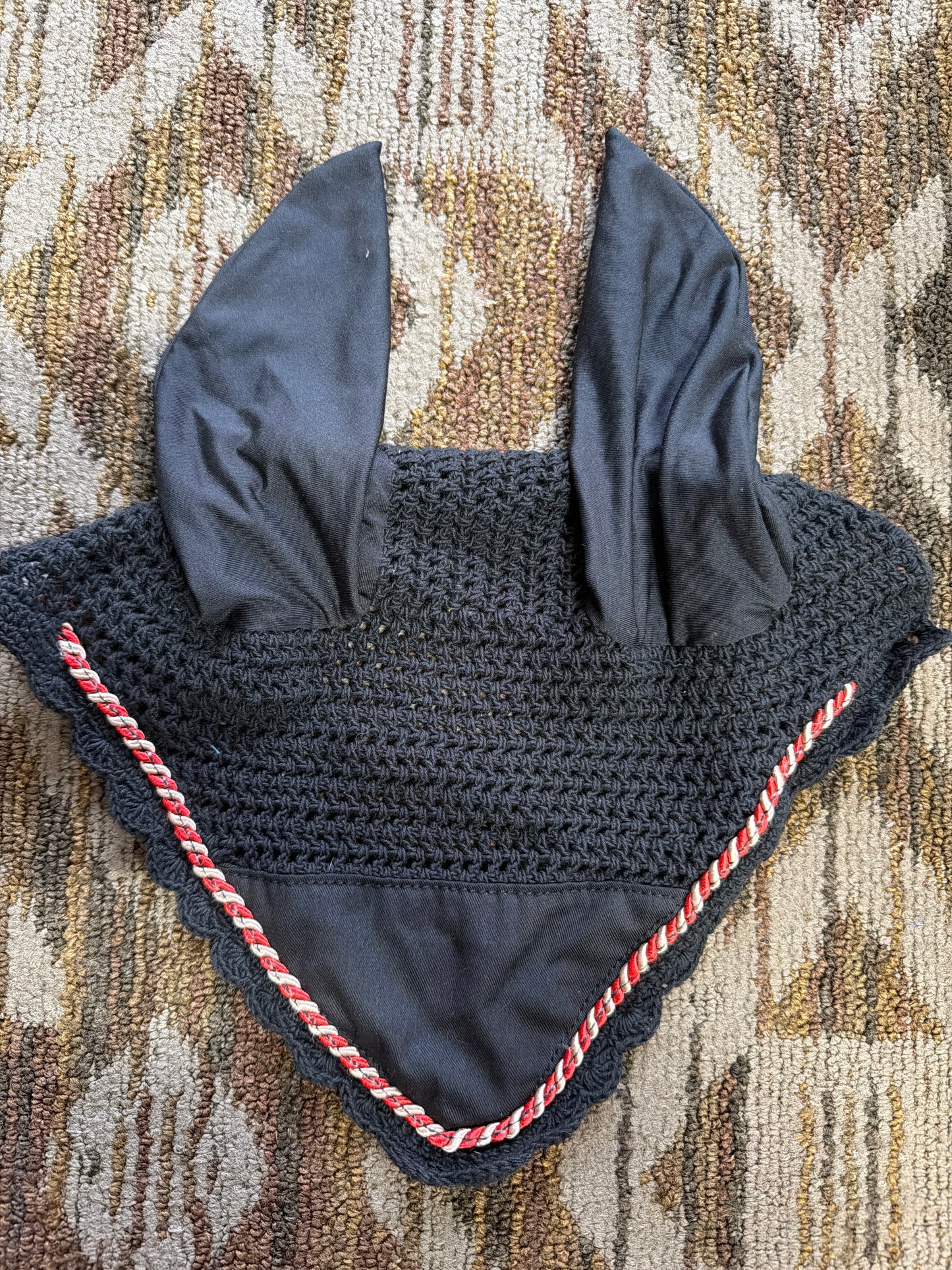 Black Bonnet w/ Red Piping