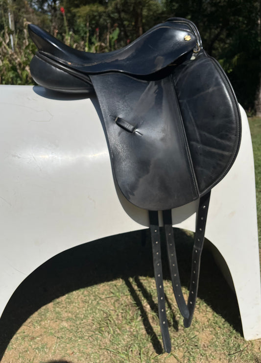 Albion Dressage Saddle
