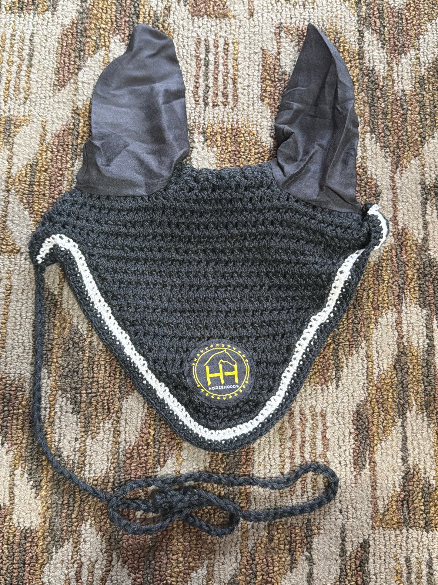 HorzeHoods Black Bonnet