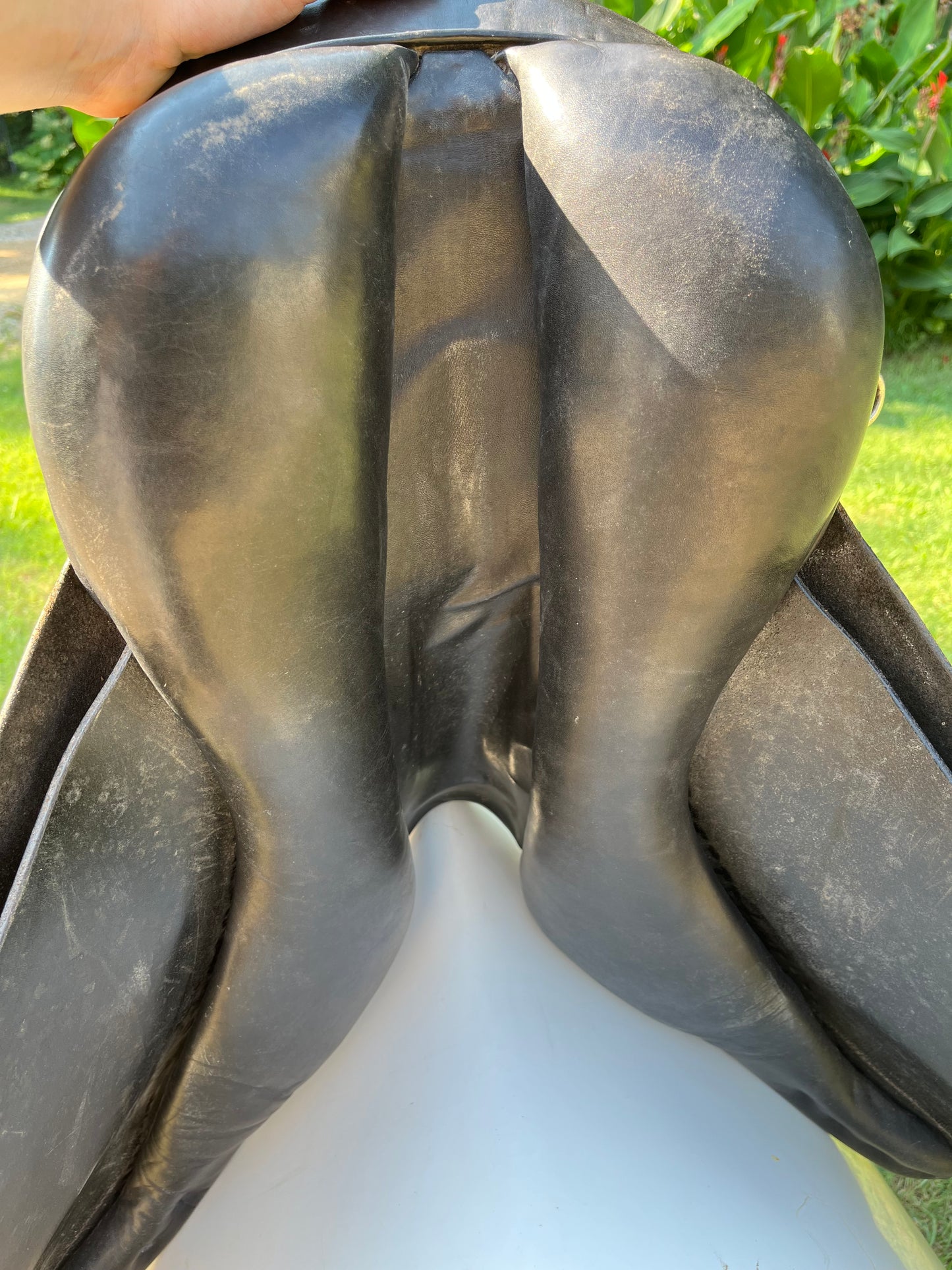 County Close Contact Saddle