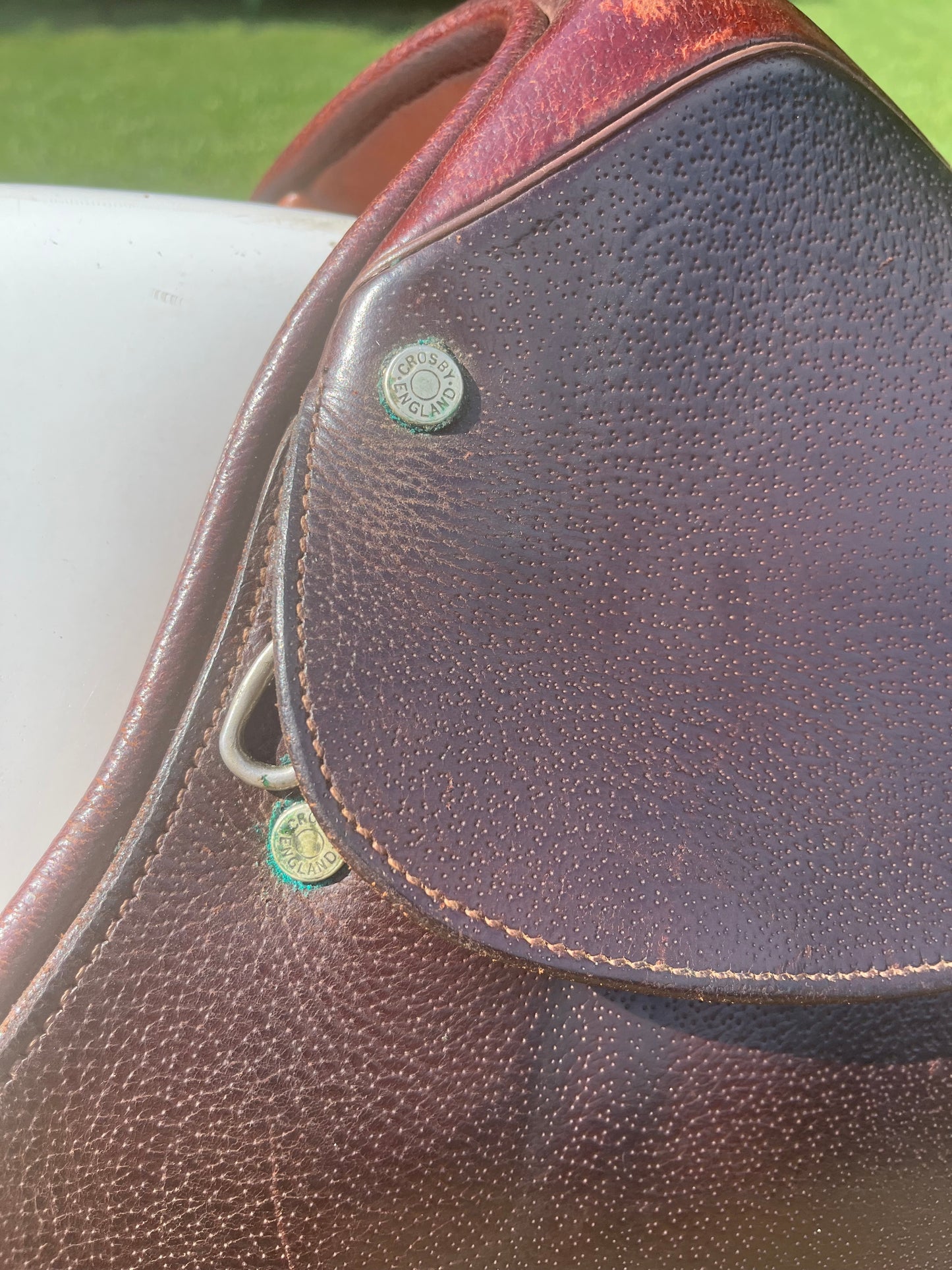 Crosby Close Contact Saddle