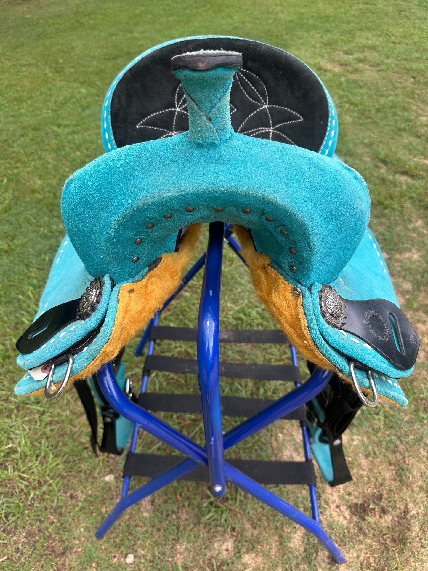Silver Oaks Barrel Saddle - 13”