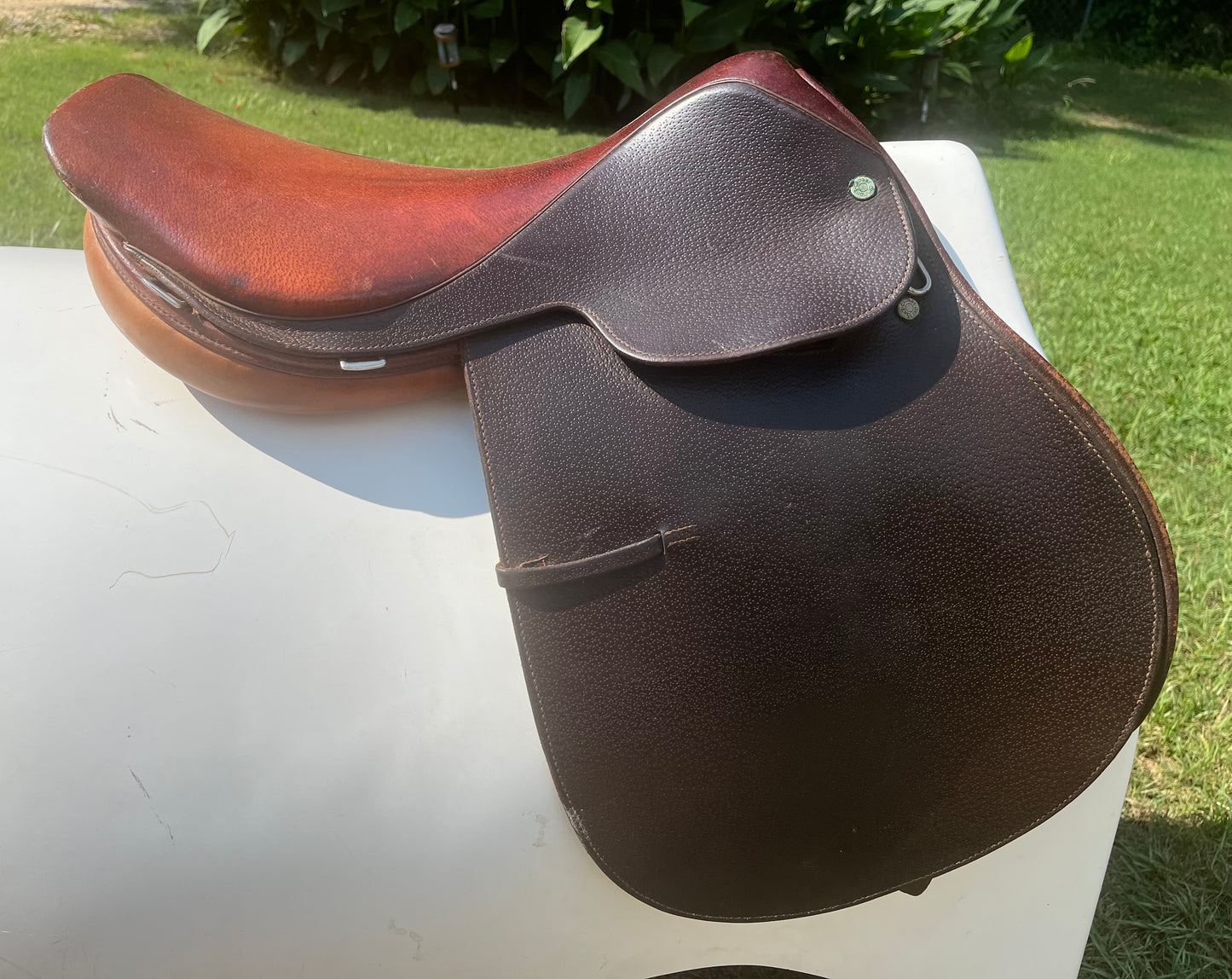 Crosby Close Contact Saddle