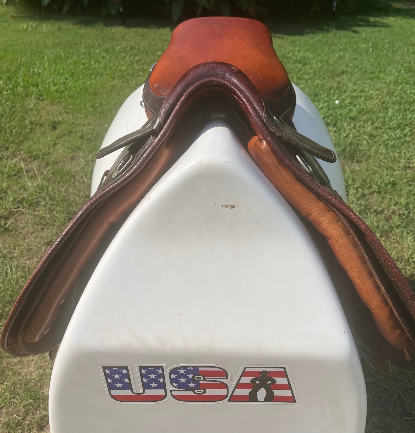 Crosby Close Contact Saddle