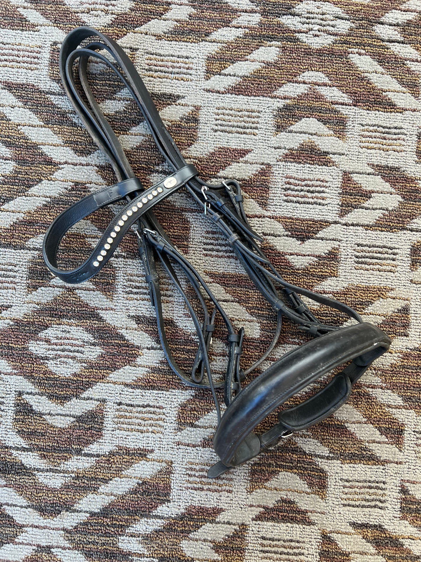 Dobert Classic Black Double Bridle w/ Dy’on Crystal Browband