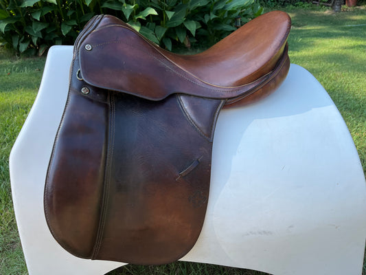 Courbette Korporal Dressage Saddle