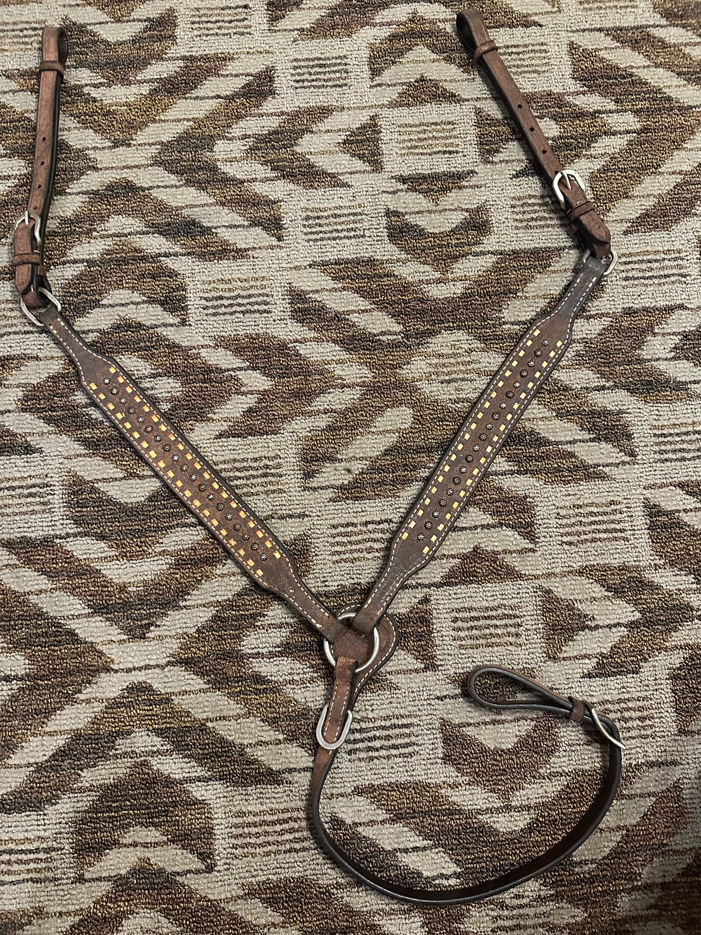 Circle J Roughout Breastcollar