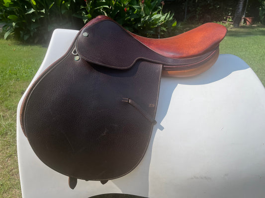 Crosby Close Contact Saddle