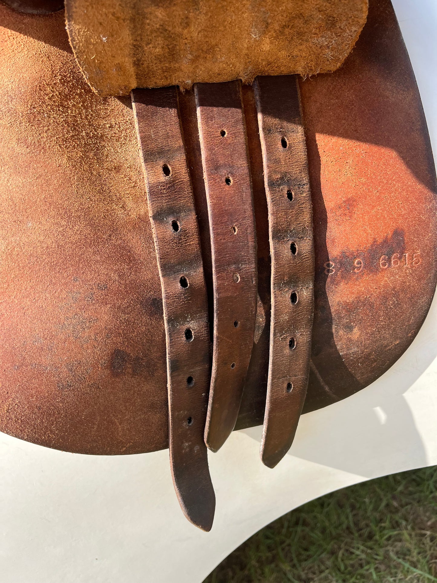 Crosby Close Contact Saddle