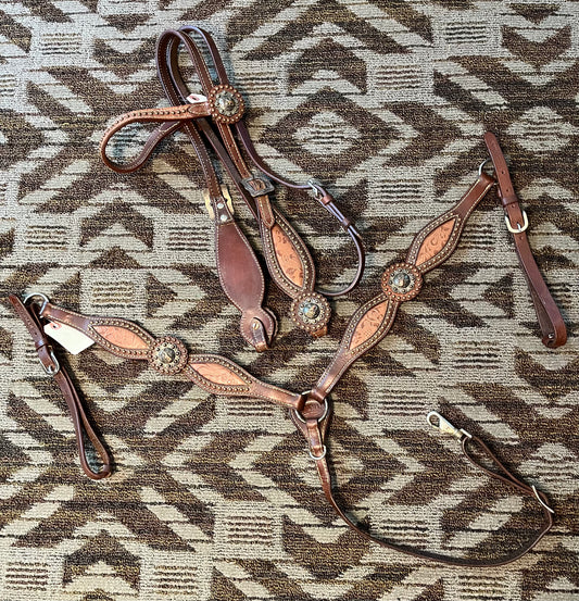 Showman Leather Tack Set