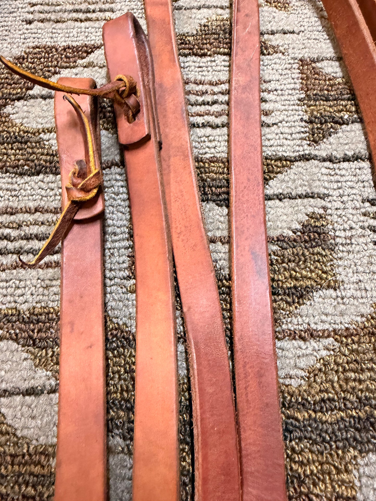 Medium Oil Split Reins