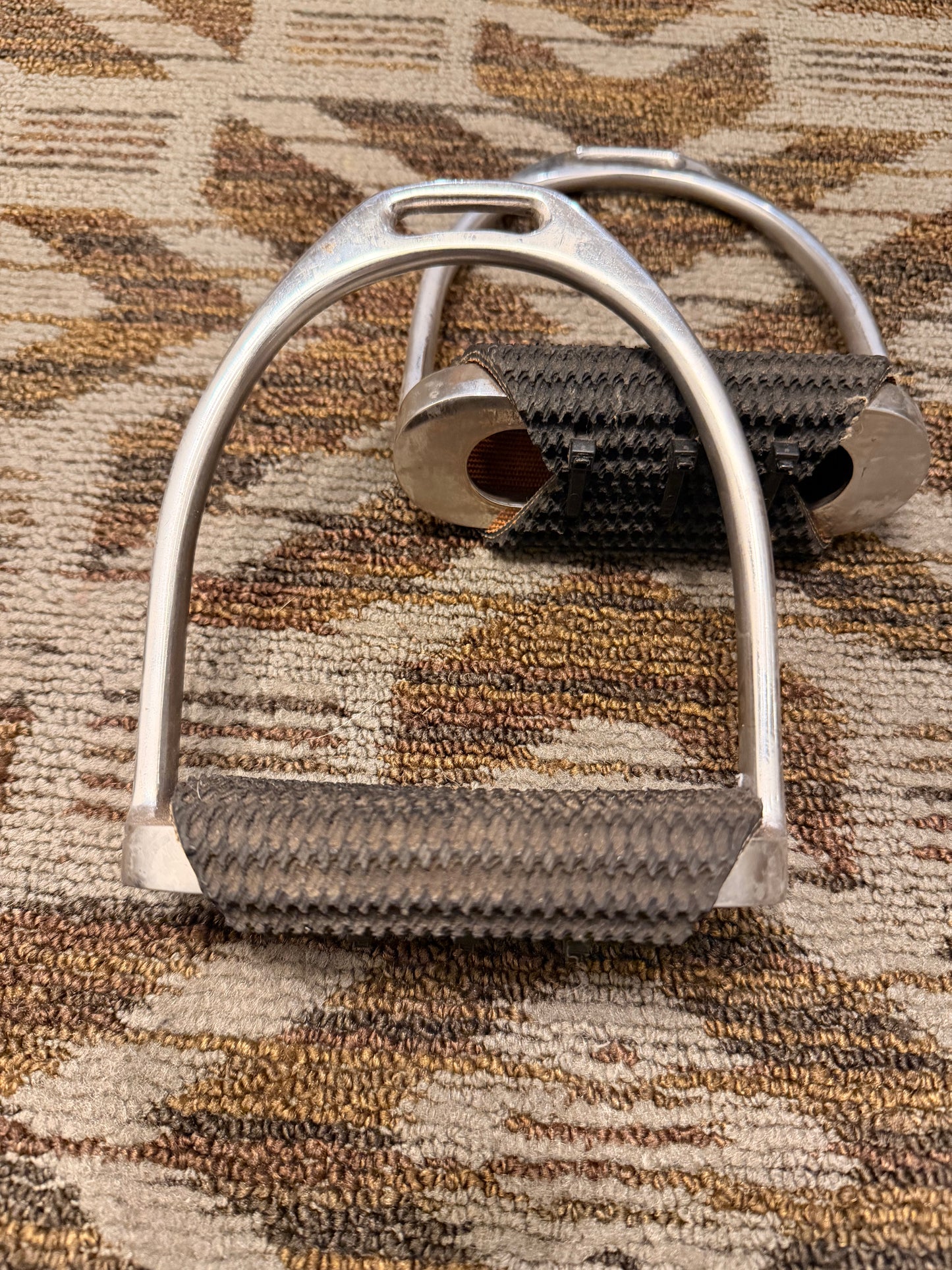 Grip Stirrup Irons