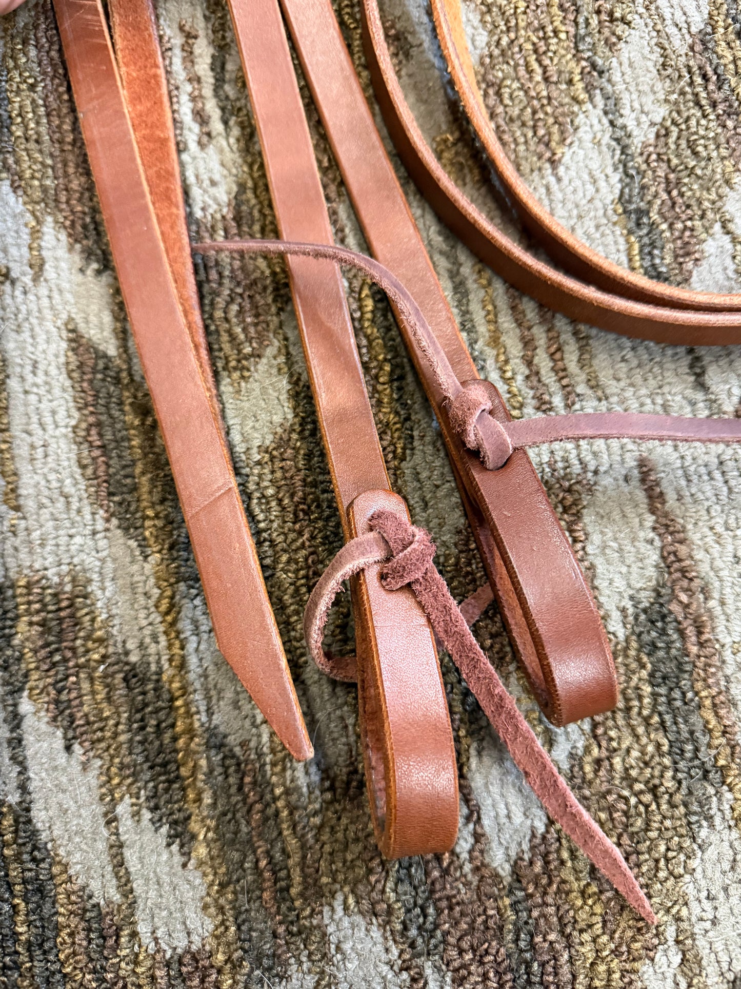 Medium Oil Split Reins