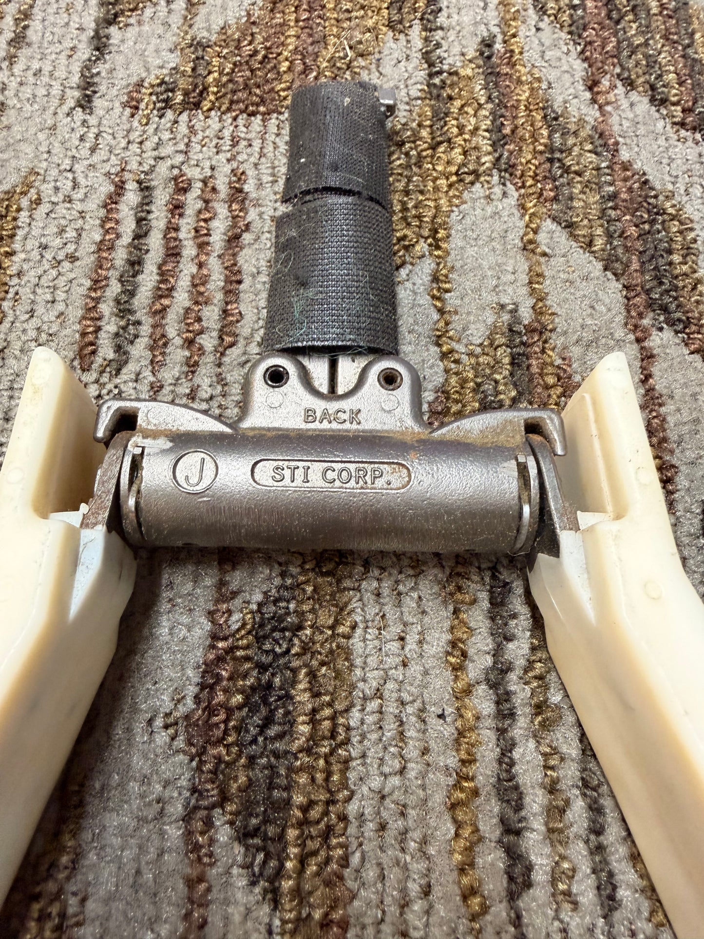 STI Western Safety Stirrups