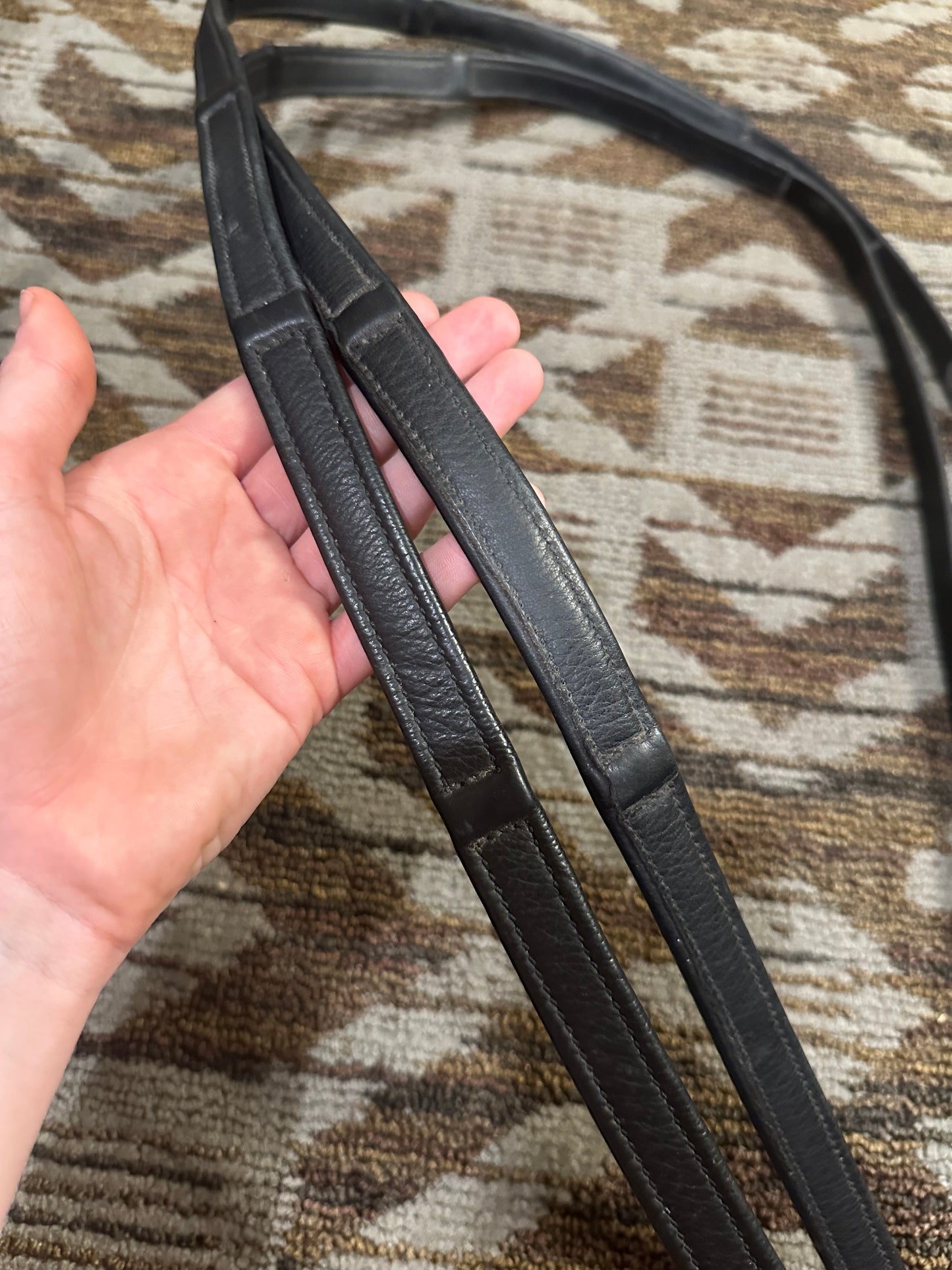 Red Barn Black Lined Reins w/ Hand Notches