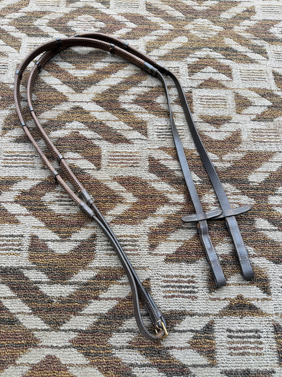 Notched Brown Rubber Reins