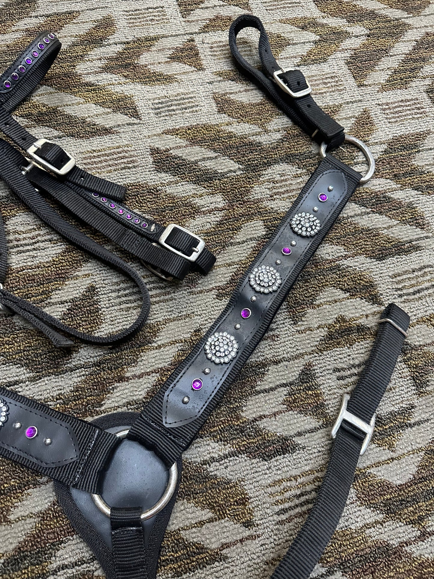 Blingy Nylon Tack Set