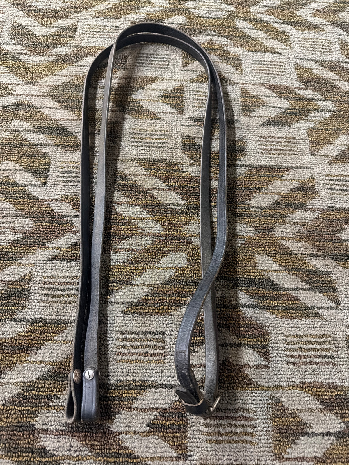 Black Loop Reins