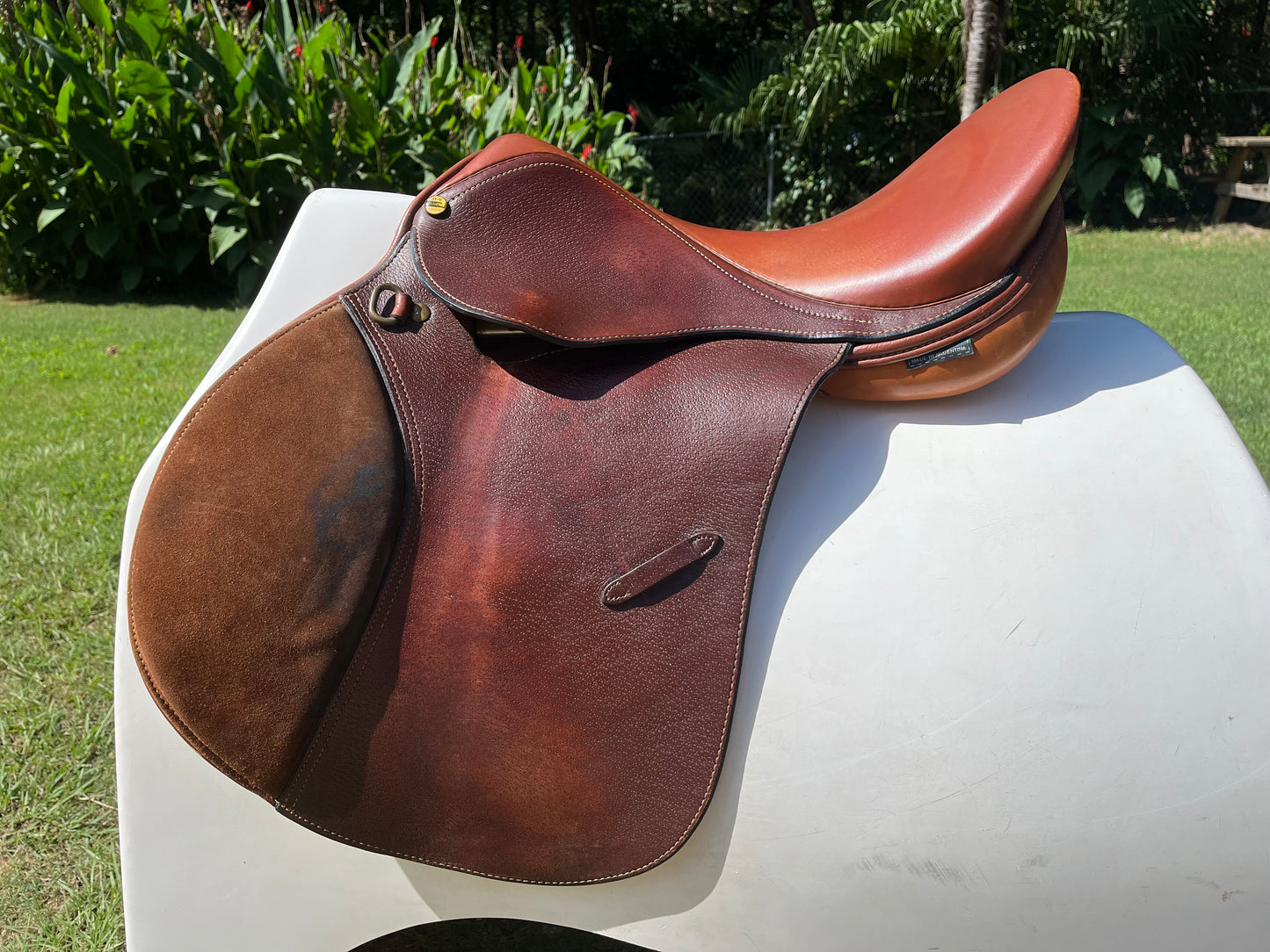 HDR Advantage Close Contact Saddle