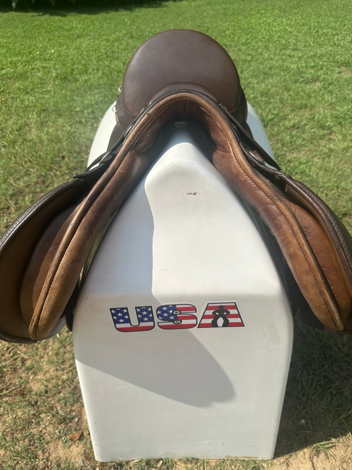 Ainsley Forward Flap Jump Saddle