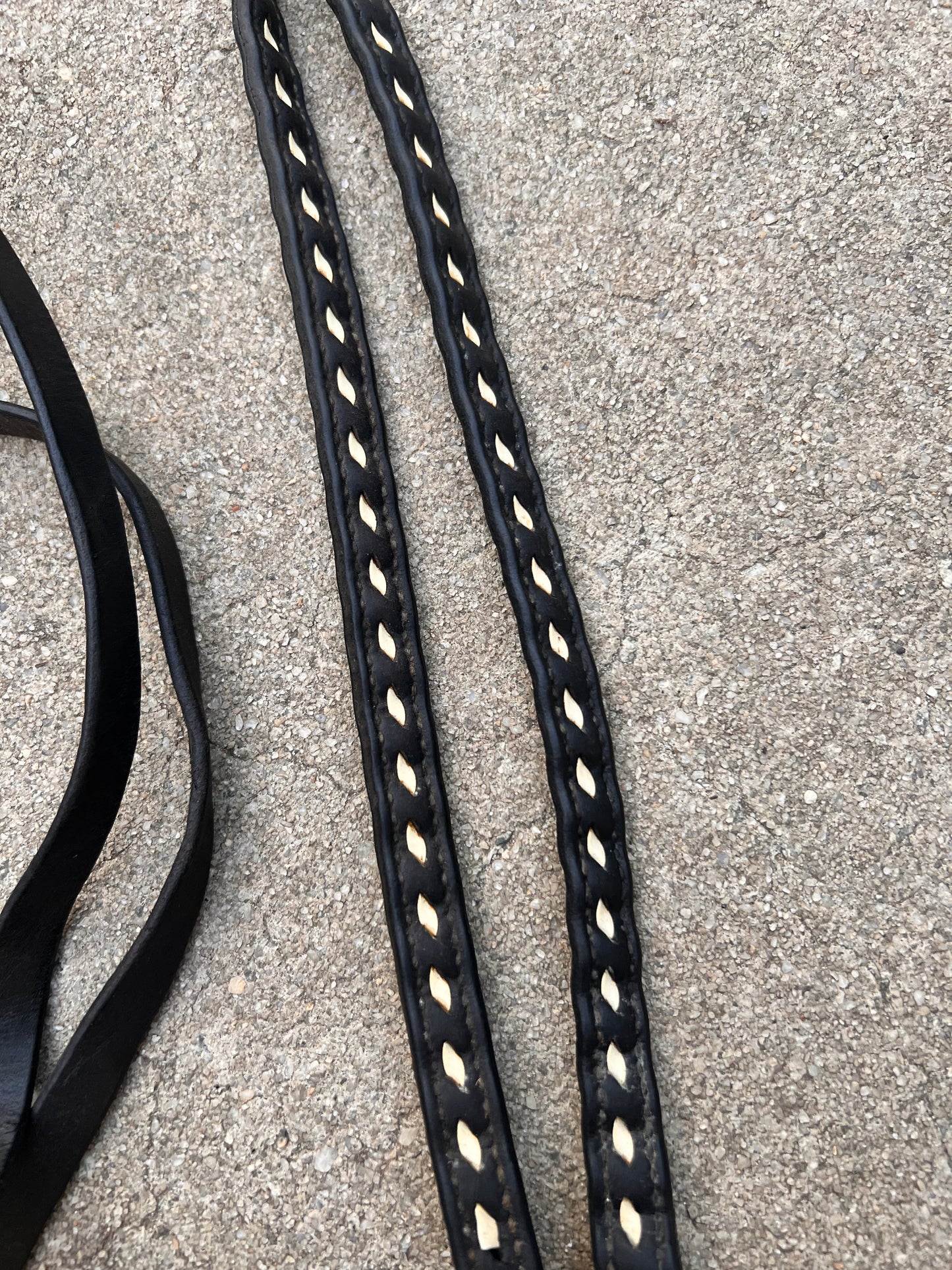 Buckstitched Split Reins