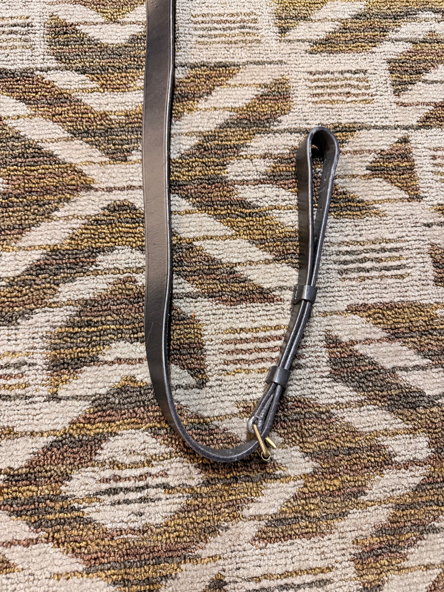 Pessoa Black Elastic Breastplate