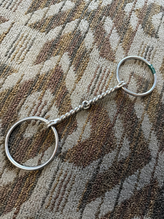 Twisted Loose Ring - 5.75”