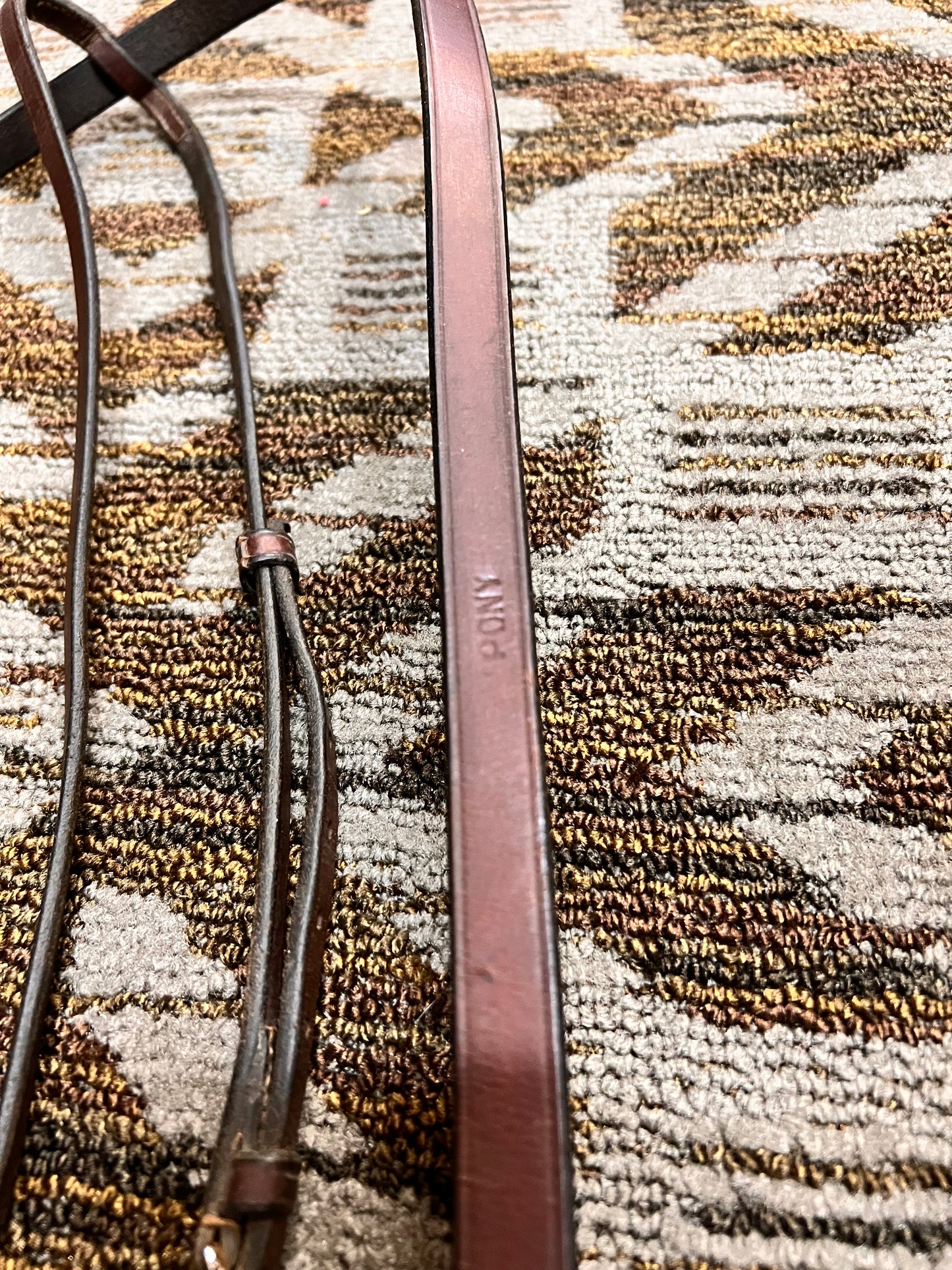 Flat Standing Martingale