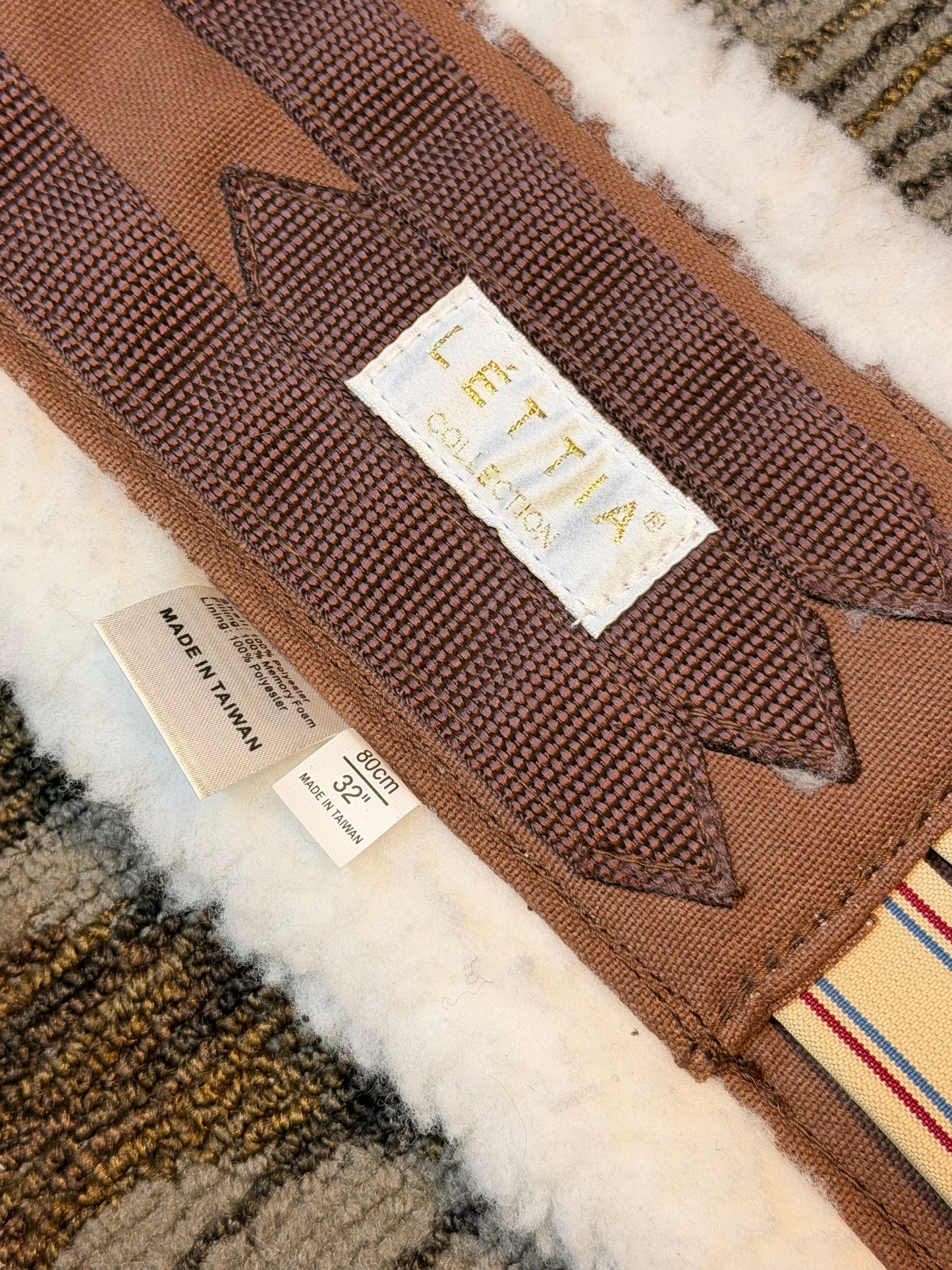 Lettia Memory Foam Cinch - 32”