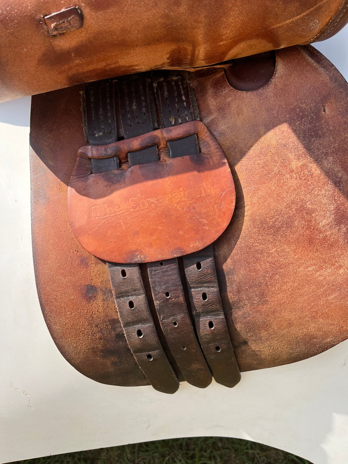 Crosby Close Contact Saddle