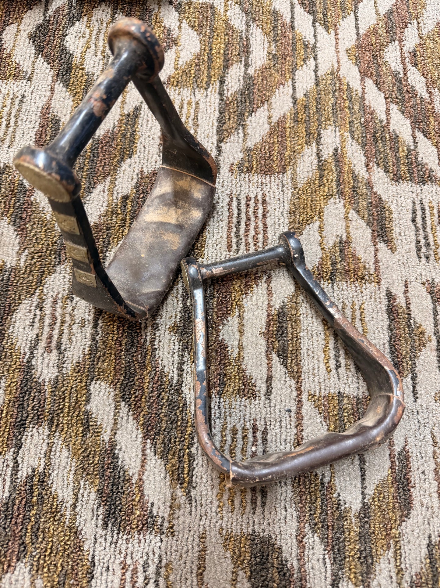 Metal Stirrups w/ Silver