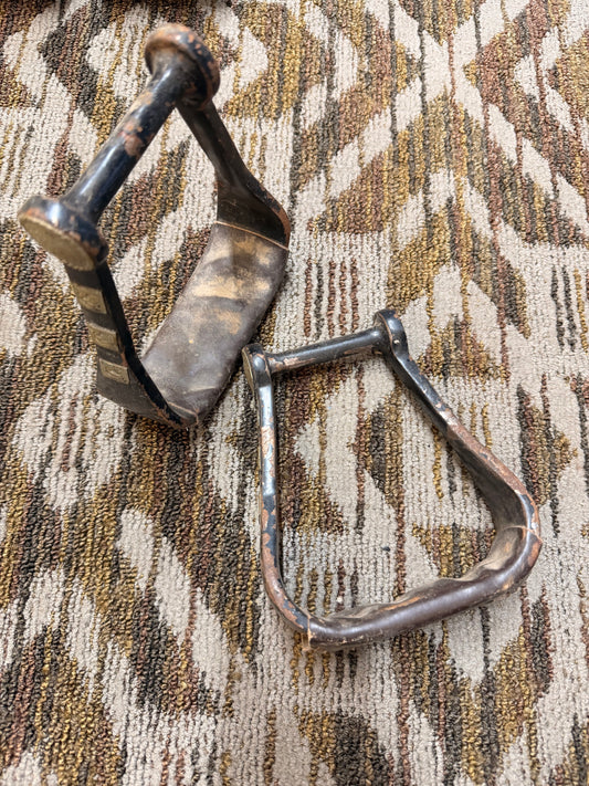 Metal Stirrups w/ Silver