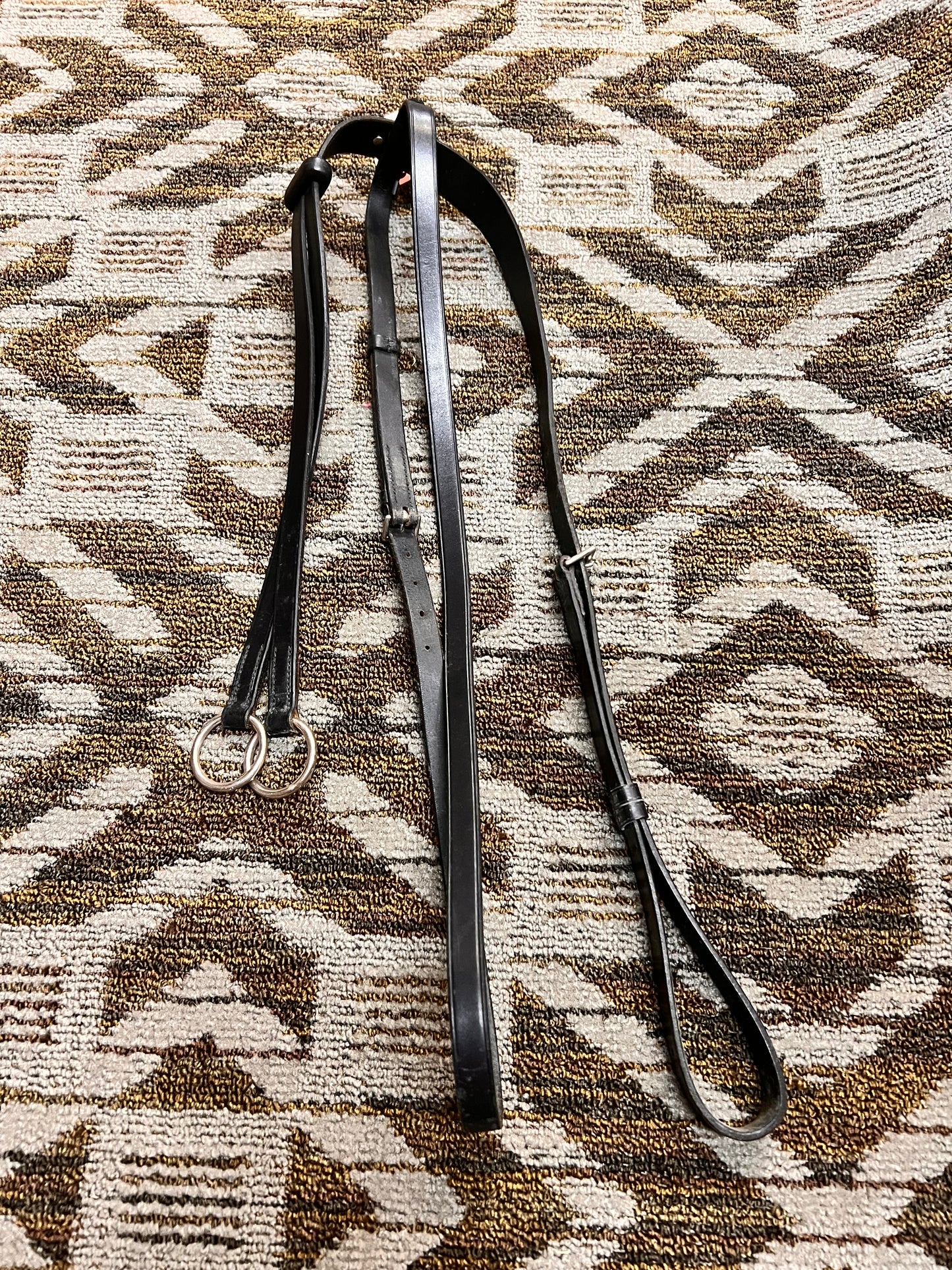 Black Running Martingale