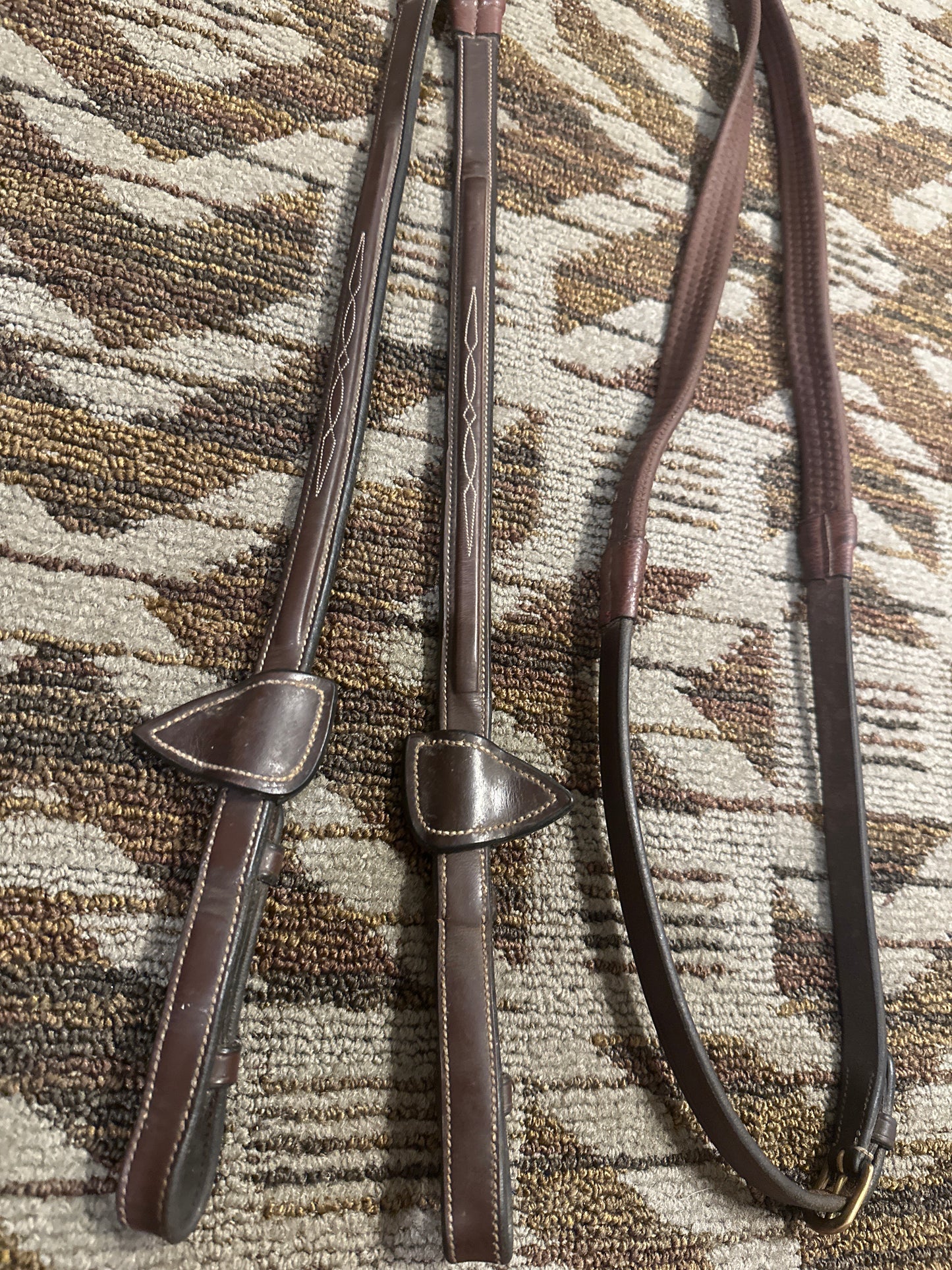 Dy’on Brown Fancy Stitched Rubber Reins