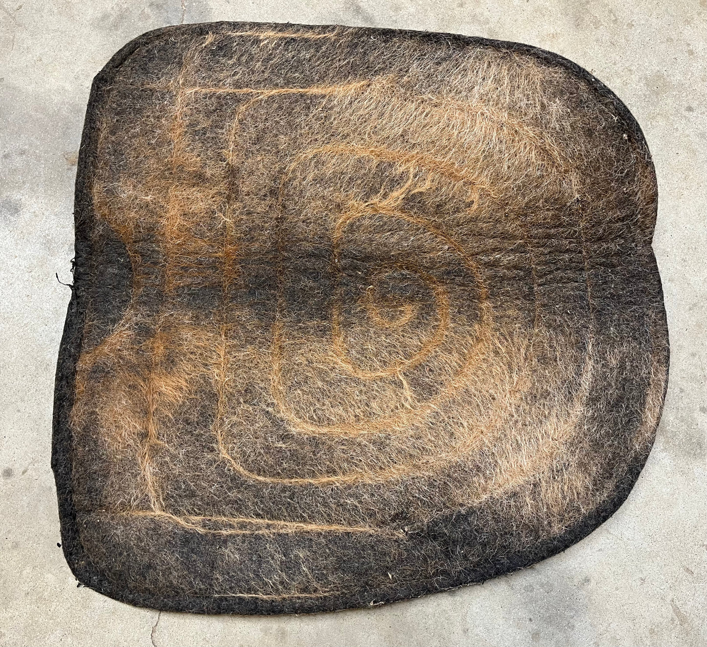 Diamond Wool Round Skirt Pad