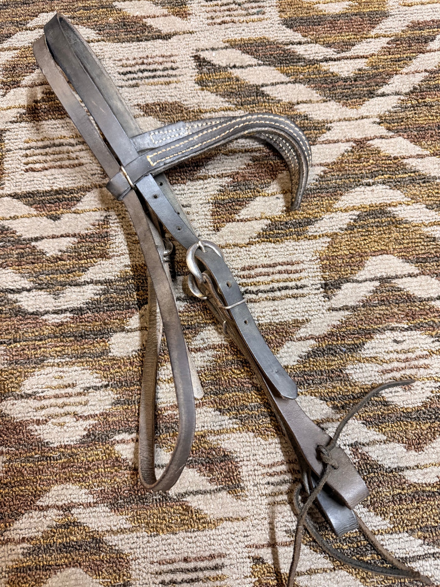Black Headstall w/ Shaped Browband