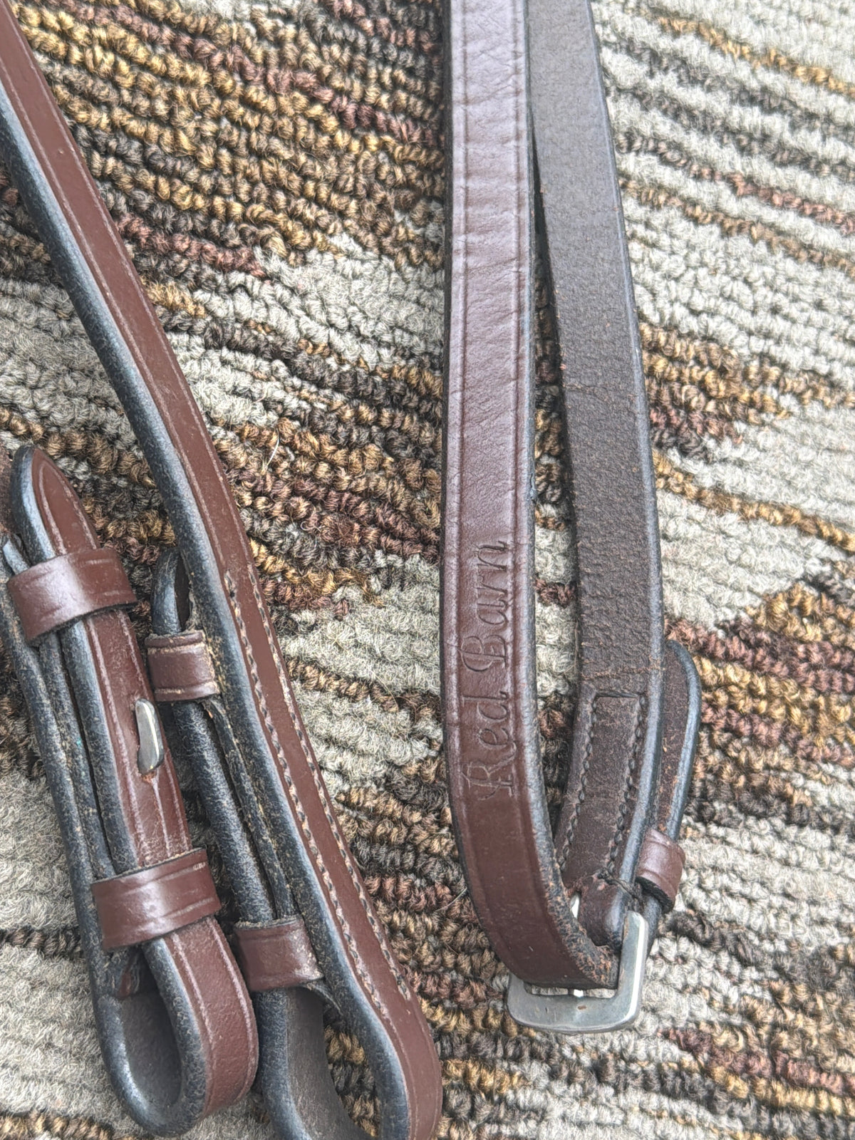 Red Barn Flat Reins
