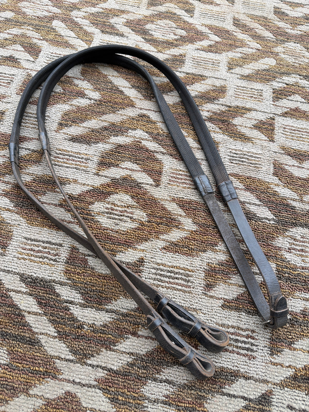 Wide Black Rubber Reins