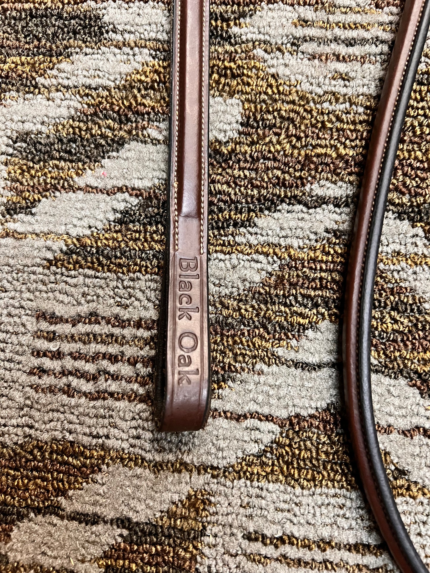 Black Oak Standing Martingale