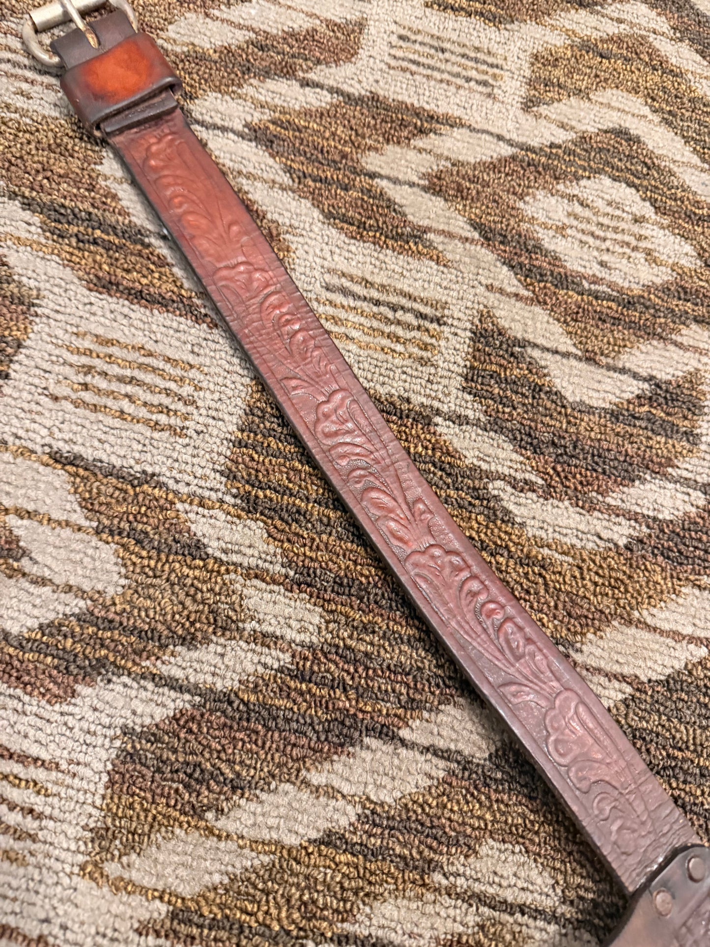 Leather Tooled Back Cinch