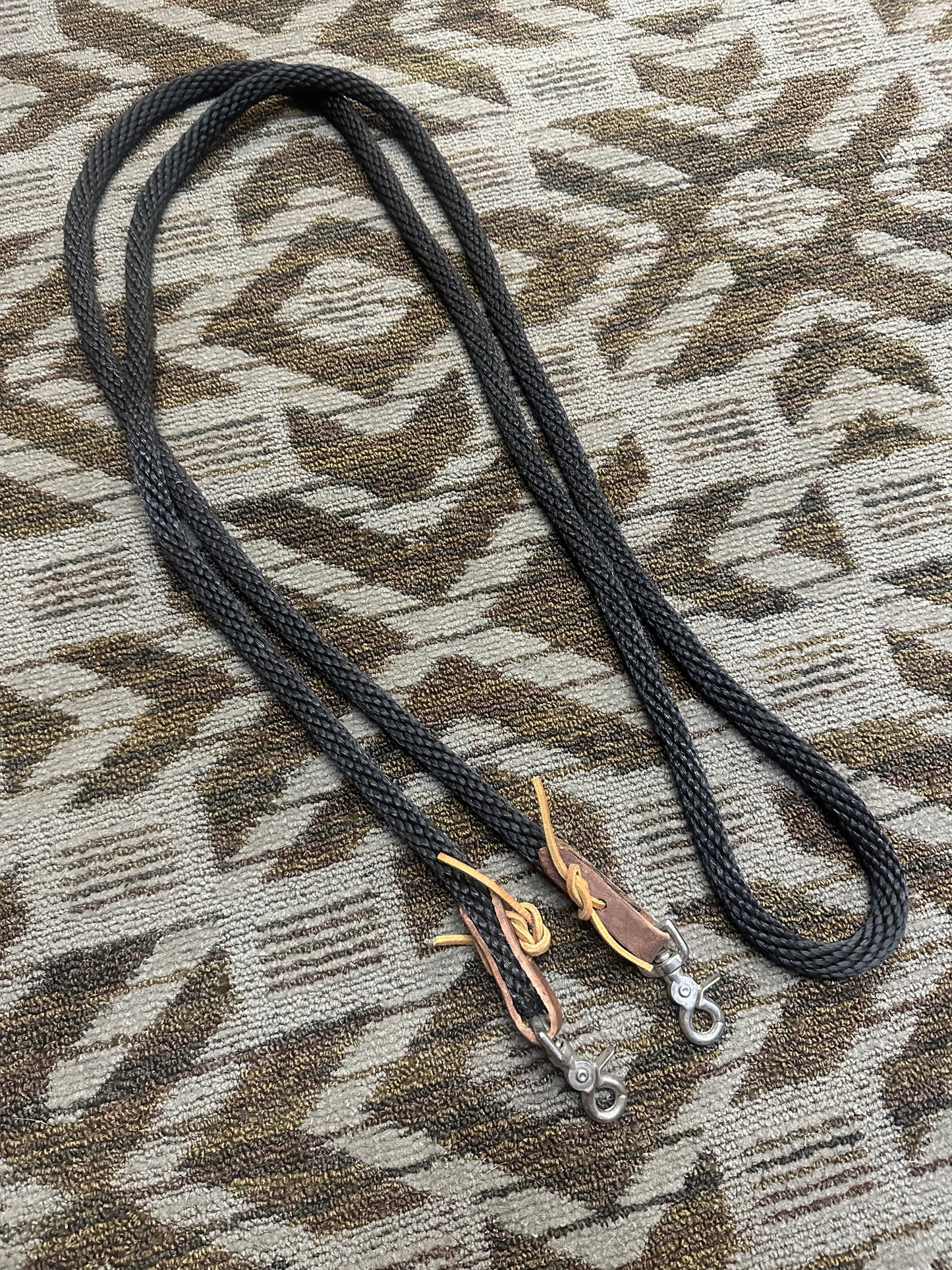 Black Loop Reins