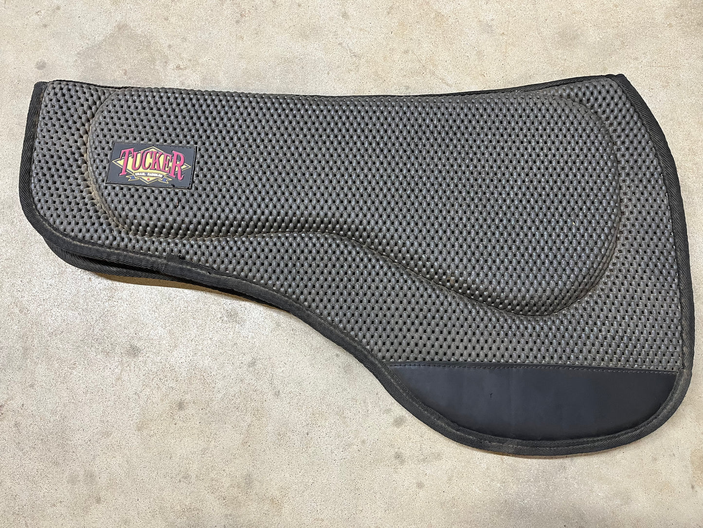 Tucker No Slip Tacky Too Round Saddle Pad