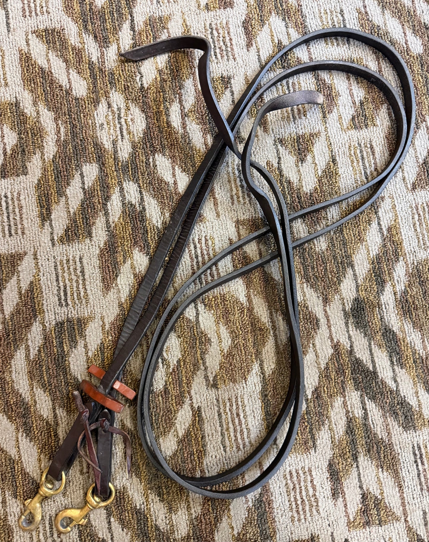 Dark Oil Split Reins w/ Stoppers