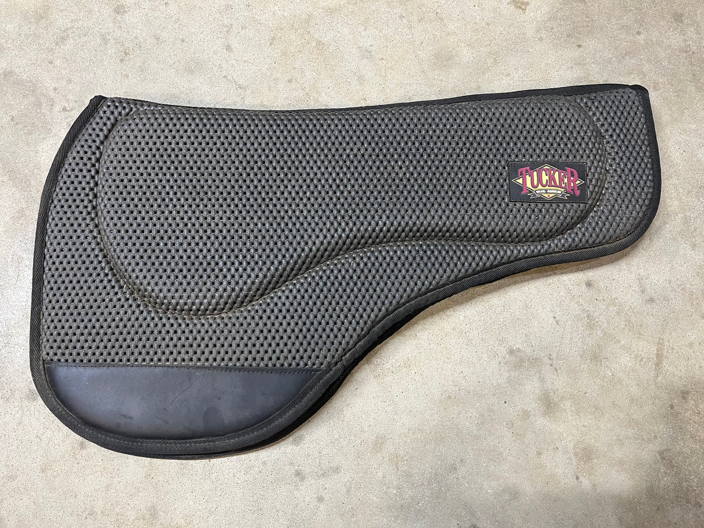 Tucker No Slip Tacky Too Round Saddle Pad