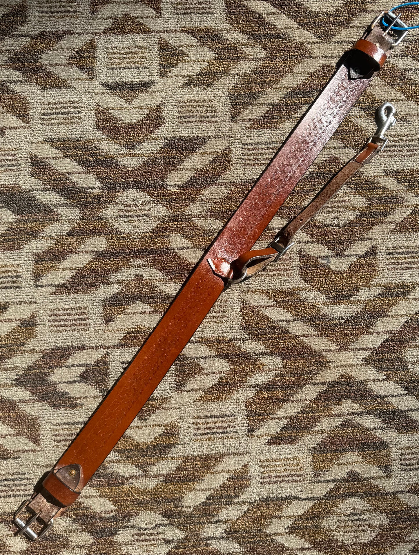 Tooled Back Cinch
