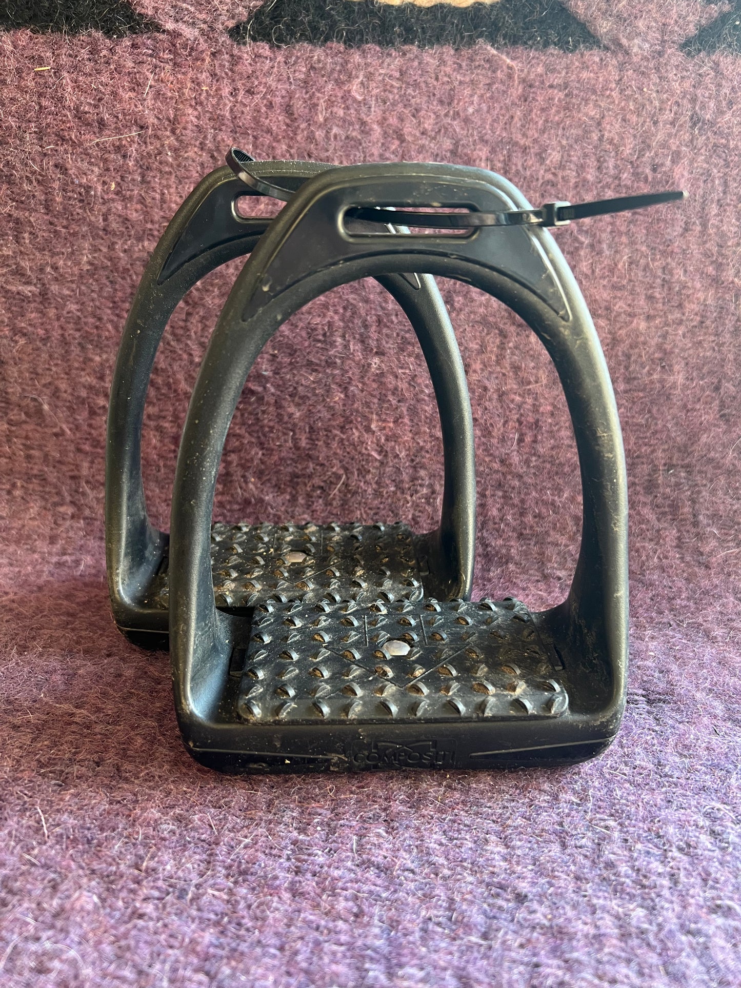 Compositi Stirrups