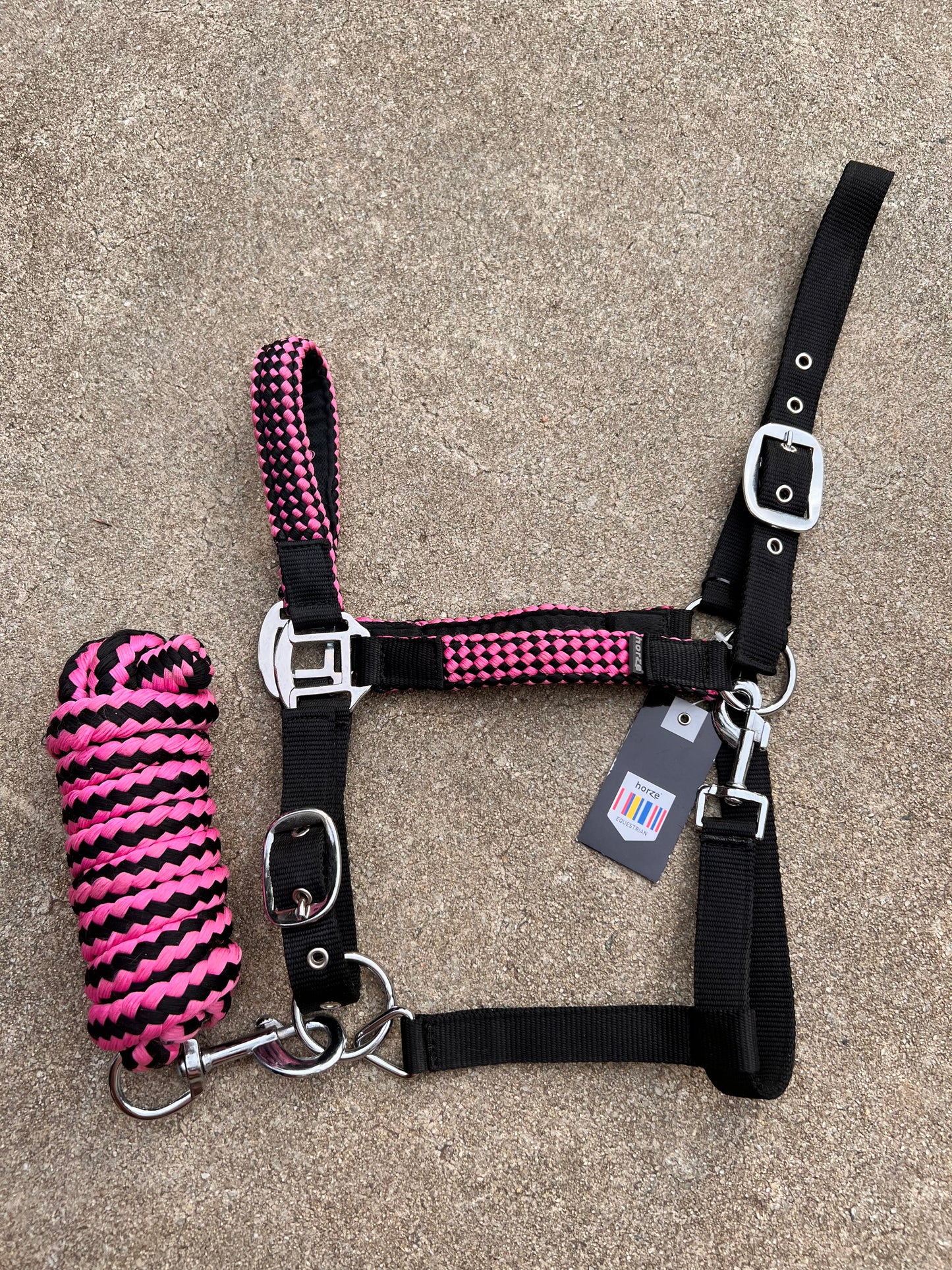 Horze Halter w/ Matching Lead - Standard