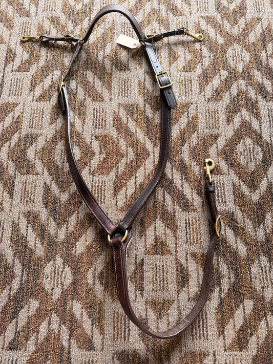 Tucker Montreal Breastcollar