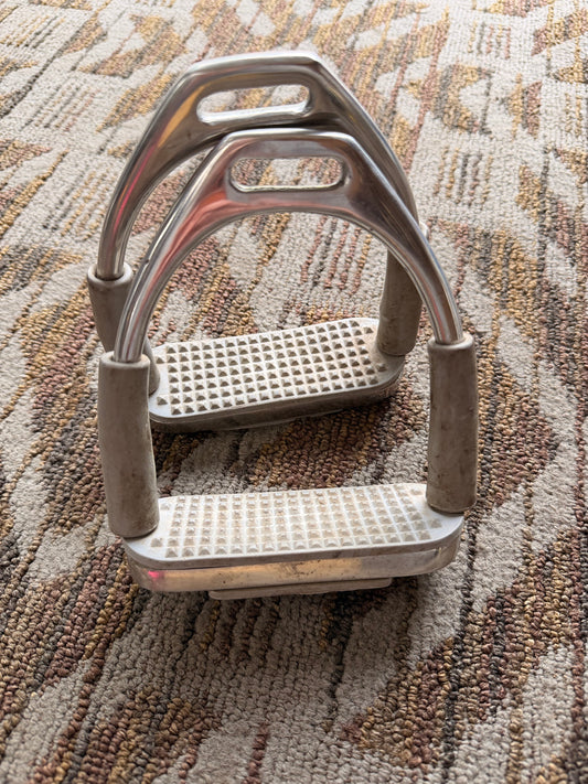 Jointed Stirrups